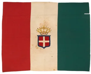 Italská vlajka ukořistěná královskými africkými puškami v Gondaru v Etiopii