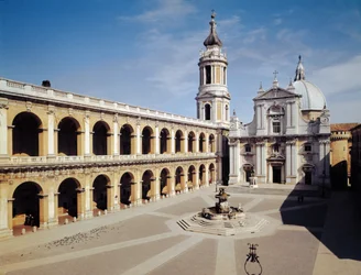 Pohled na průčelí, postaven 1570-87