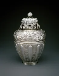 Zázvorová sklenice s víčkem, cca 1677 (sterlingové stříbro)