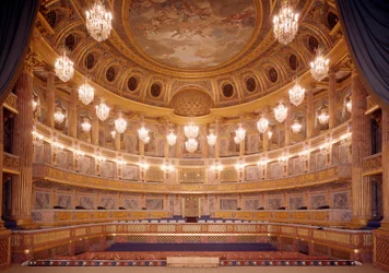 Pohled do interiéru Královské opery ve Versailles realizovaný Ange-Jacquesem Gabrielem (1698-1782) Versailles 18. století