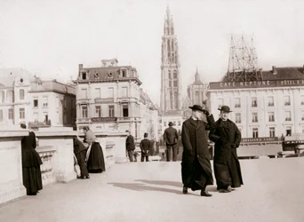 Kněží, Antverpy, 1898.