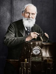 Lord Kelvin, skotský matematik a fyzik, se svým kompasem, 1902