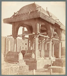 Egypt. Káhira. Rodinné hrobky z osmanské doby v jižní nekropoli (18. století)