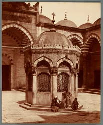 „Kašna na nádvoří Yeni Cami“