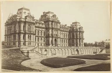 Bowesovo muzeum, hrad Barnard
