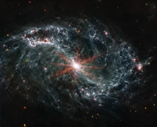 NGC 7496 (snímek MIRI)