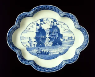 Miska Arita, podle nizozemské předlohy, konec 17. století (porcelán)