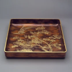 Kimono podnos, 1868-1912 (lakované dřevo)
