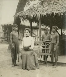 Kurzy zpěvu Igorrote. [Filipínská rezervace na katedře antropologie na světové výstavě 1904]