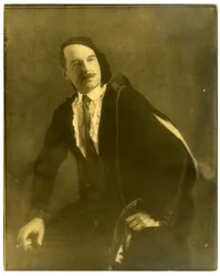 Jerry Norris, kolem 1905-40 (želatinová stříbrná fotografie)