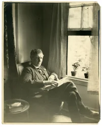 John Cowper Powys Llewelyn Powys, kolem 1905-40 (želatinová stříbrná fotografie)