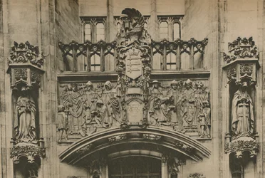 Carving in Stone Under the Middlesex Coat of Arms v Guildhall, Westminster, c1935.