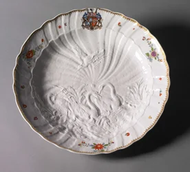 Talíř od Swan Service, výrobce Meissen Porcelain Factory, Německo, c.1737-1741 (porcelán)