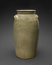 Churn, c. 1850-1883 (alkalická glazovaná kamenina)