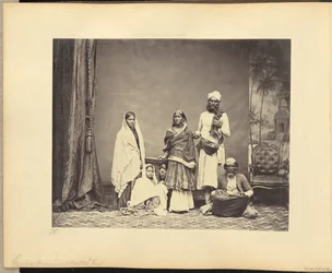 Skupina hudebníků a Nautch Girl