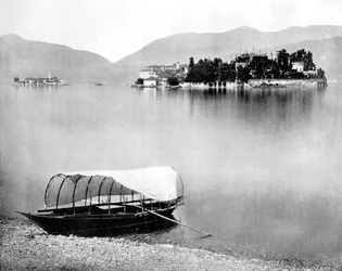 Jezero Maggiore, Isola Bella, Itálie, 1893.