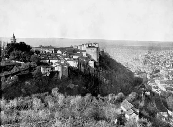 Pohled na Alhambru, Granada, Španělsko, 1893.