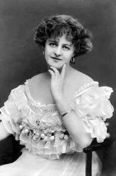 Marie Studholme 1875-1930, anglická herečka, 1900.