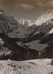 Album "Moje světová válka - vzpomínky na jihozápadní frontu v Korutanech, Itálie, Trentino-Alto Adige) 31.3.1915-12.11. 1918 - Vídeň Josefa Zohleho ": Plöckenpass (č/b foto)