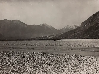 Album "Moje světová válka - vzpomínky na jihozápadní frontu v Korutanech, Itálie, Trentino-Alto Adige) 31.3.1915-12.11. 1918 - Vídeň Josefa Zohleho ": válečná zóna (č/b foto)