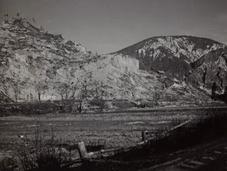 Album "Moje světová válka - vzpomínky na jihozápadní frontu v Korutanech, Itálie, Trentino-Alto Adige) 31.3.1915-12.11. 1918 - Vídeň Josefa Zohleho ": Fort Hensel (č/b foto)