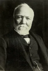 Portrét Andrewa Carnegieho, cca 1910 (foto)