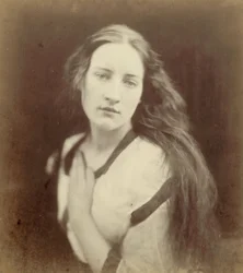 („The Echo“), Hattie Campbellová