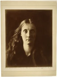 Julia Jackson zepředu „Stella“
