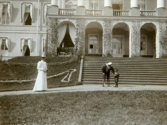 Carina Alexandra Fjodorovna s carevičem Alexejem z Ruska, c1907-c1910.