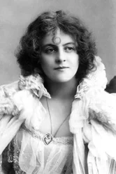 Marie Studholme 1875-1930, anglická herečka, 1900.