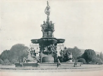 Fontána v Curraghmore, The Seat of the Most Hon. markýz z Waterfordu, c1915