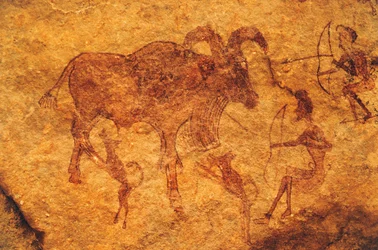Lučištníci, psi a kopytnaté zvíře, jeskynní malba, Tassili n