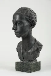 Busta Donny Maria Chiapelli, kolem roku 1932 (bronzová) (viz také 440294 & 440296)