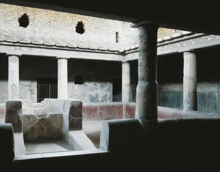 Itálie, Kampánie, Oplonti, archeologická oblast Torre Annunziata, římská vila Poppaea, malé vnitřní atrium s fontánou na zalévání zahrady