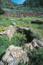 Itálie, oblast Sicílie, provincie Messina, ostrov Filicudi, Capo Graziano, Ruiny prehistorické vesnice