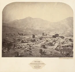 Pohledy v Mysore: Bhoganarasimhaswamiho chrám, v pevnosti, Devarayadroog (z náhorní plošiny)