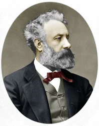 Jules Verne (1828-1905), francouzský romanopisec, zde v roce 1877