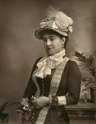Adelina Patti, italská operní diva, 1882.