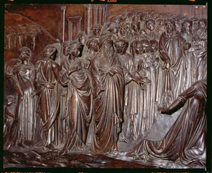 Svatyně svatého Zenobia, detail davu ze Zázraku chlapce Strozziho, asi 1432-42 bronz detail 97641