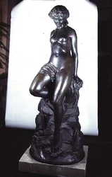 Sara the Bather (bronz)