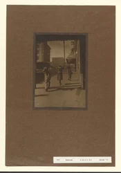 [Scéna ulice]