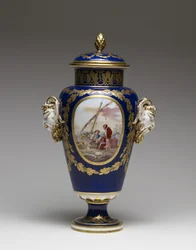 Váza (jemně pastovaný porcelán s barvou a zlacením)