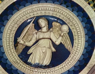 Spravedlnost, kruhový z hrobky kardinála Portugalska, 1460 (glazovaná terakota)