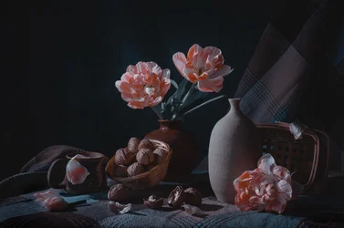 Náladové zátiší s tulipány