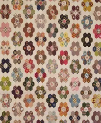 Detail patchworkového přehozu (textil)