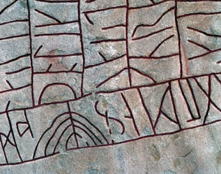 Detail runového kamene v Rök, Östergötland, Švédsko.