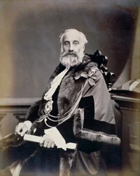 Pan Burt, šerif z Londýna, na sobě šarlatové šaty, zahřívací odznak a řetěz, c1865