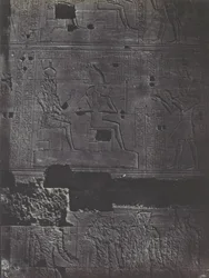Lehký šátek na hlavu. Velký chrám Isis ve Philoe. Západní zeď, 1850.