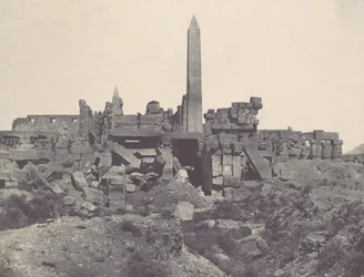 Thebes. Palác Karnak. Žulová svatyně a sloupová síň, 1850.