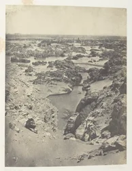 Vue Cavalière De La Seconde Cataracte; Nubie, deska 111 z alba "Egypte, Nubie, Palestine et Syrie" (1852)